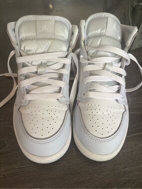 Nike Kids' White/cobalt bliss  mid Sneakers